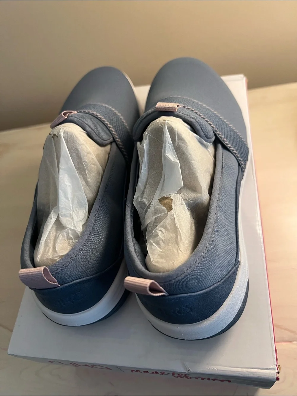 Women’s Slip-On Ryka Sneakers in Light Blue Slip on Size 7.5 New in Box